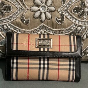Burberry Vintage Nova Check  Wallet EUC